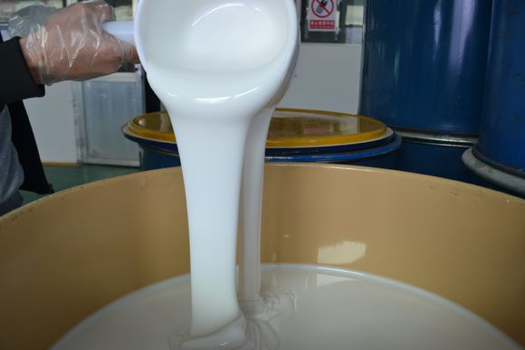 食品級模具硅膠是白色的嗎 ？