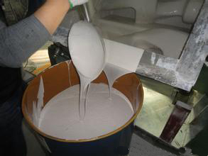 耐低溫模具硅膠能耐低溫多少度？